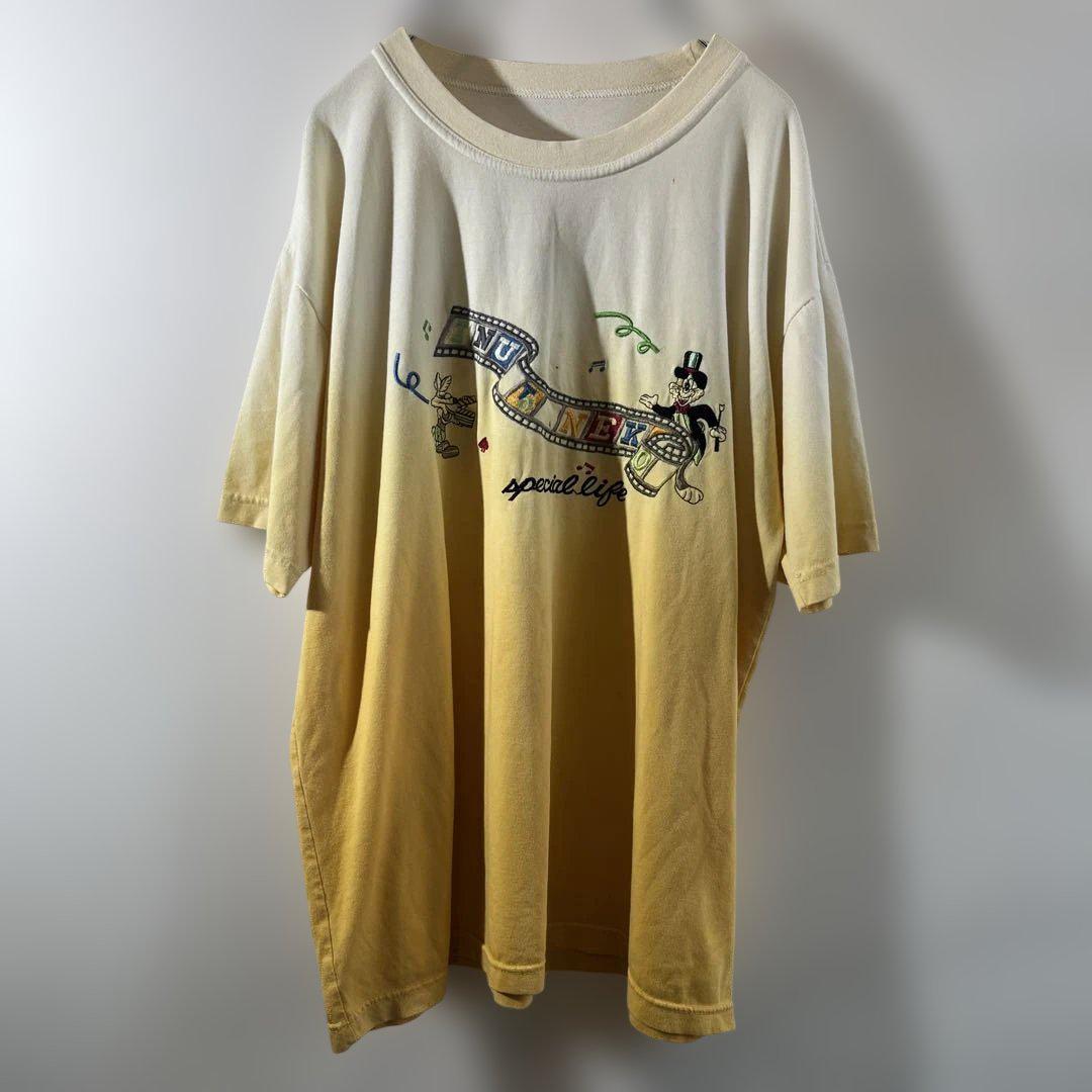 

[Б/У] Футболка T-224 с вышивкой персонажа и градиентом 2XL