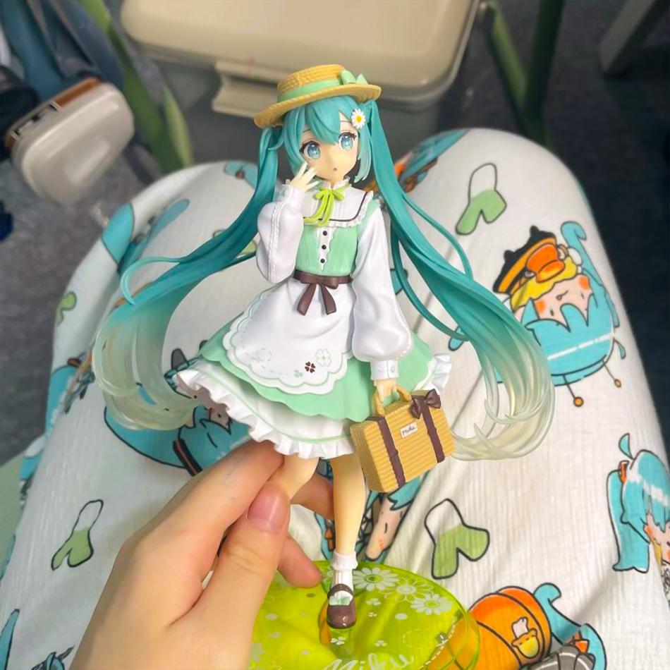 20cm Anime Fashion Hatsune Miku Cheerleader Hatsune Miku Action Figures Kawaii Girls Figurine PVC Collection Model Toys Gift