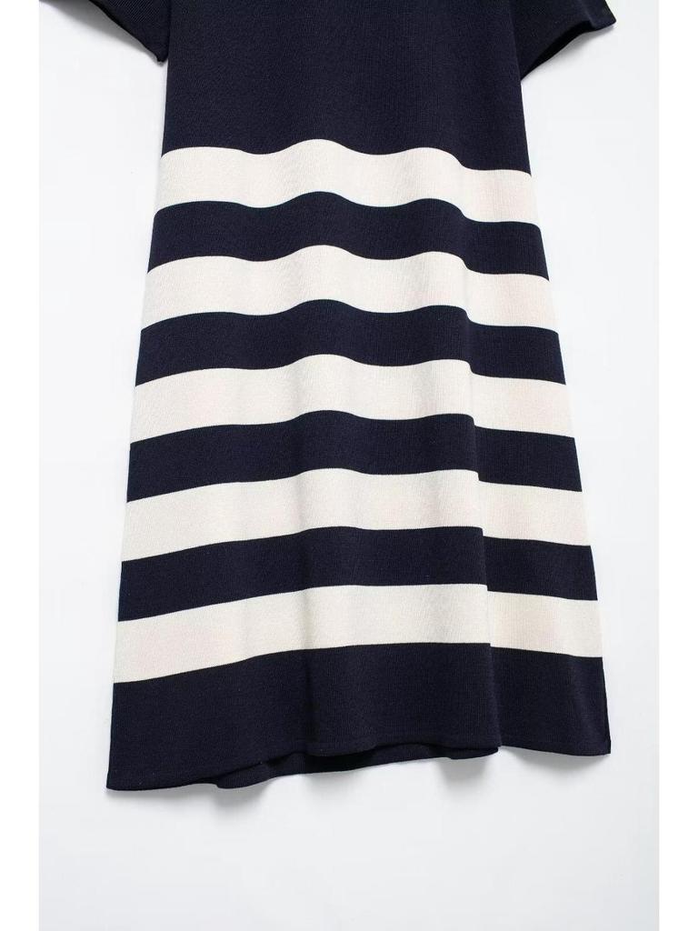 Autumn New Arrivals: Women's European and American Street Fashion Striped Knitted Short Dress