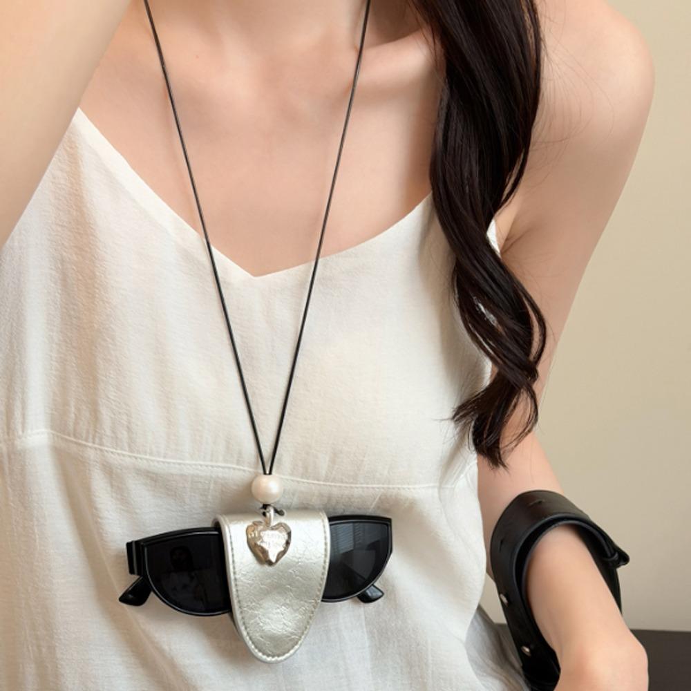 Leather Eyeglasses Storage Bag Pendant Decorative Glasses Clip New Wearable Eyewear Holder