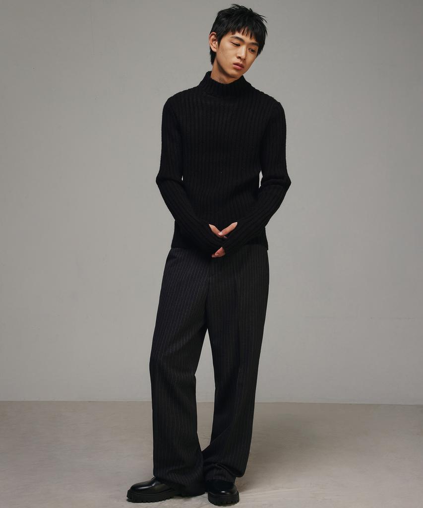 SIGNATURE Wool-Like Wide-Fit No-Tuck Slacks [Black Stripe]