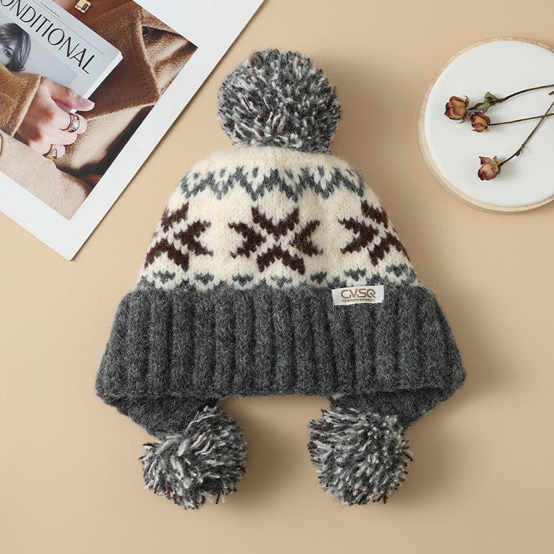 Ladies Snowflake Christmas Wool Hat Winter Fleece Thickened Cold Warm Hat Outdoor Travel Ear Hat New