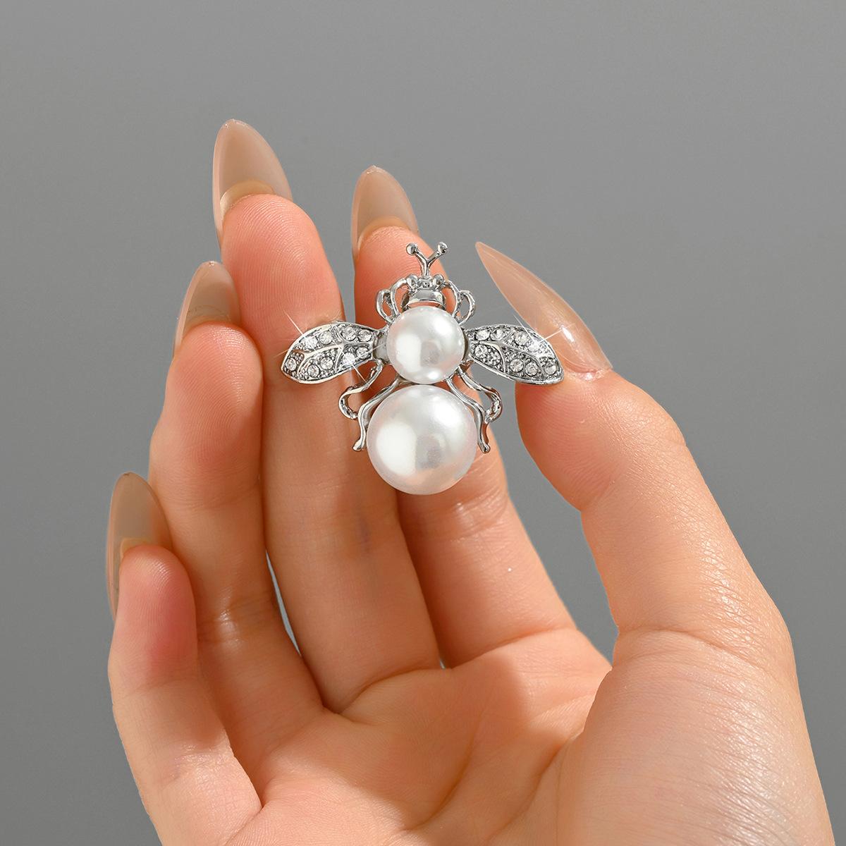 Simple Enamel Rhinestone Honey Brooch Women S Niche High-End Pin Diy Insect Suit Accessories