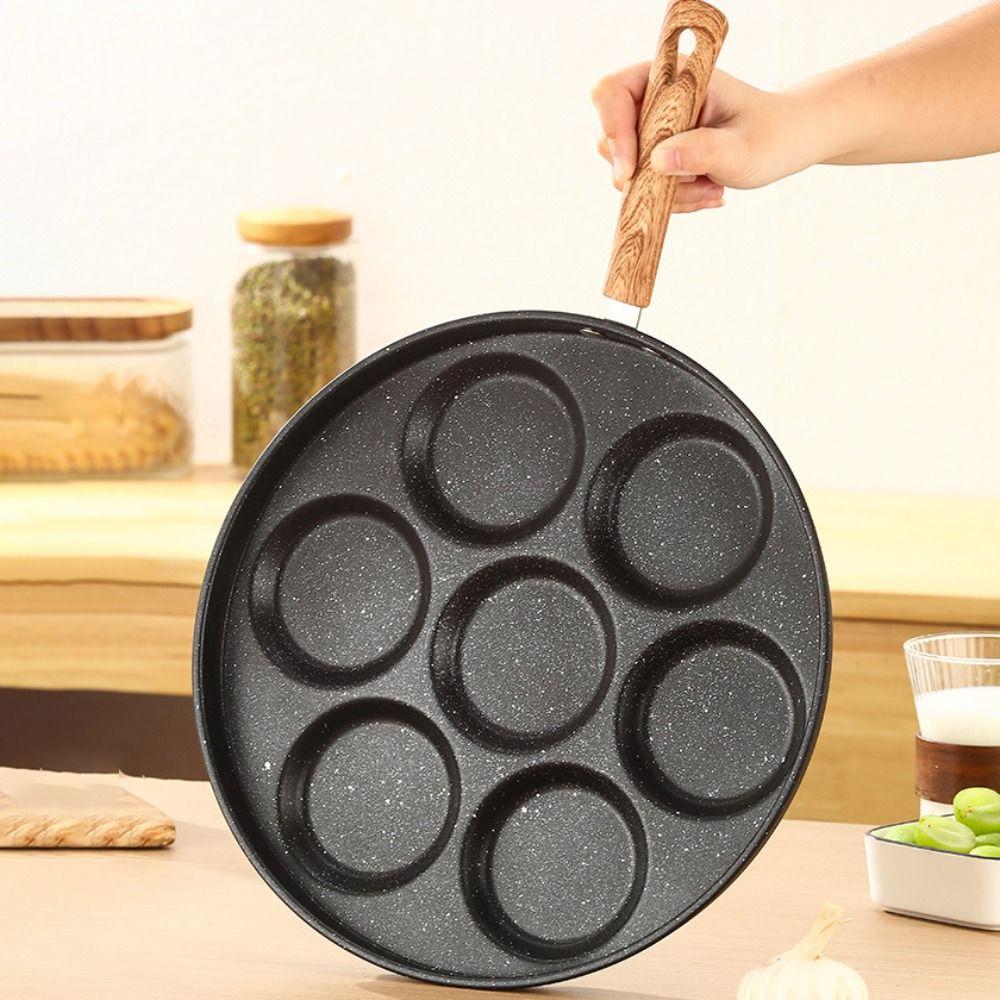 Wood Grain Handle Egg Frying Pan Round Egg Cooker Durable Breakfast Egg Pan Restaurant