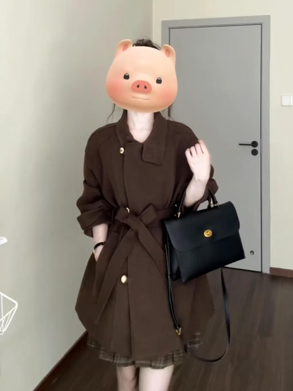 

Elegant Petite Wool Coat for Women - Autumn/Winter 2025, Mid-Length, Waist-Cinched, High-End Style L коричневий
