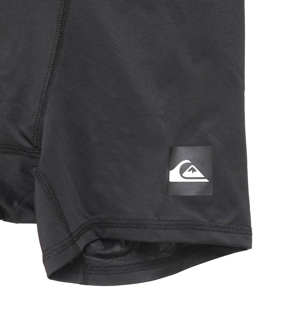 Amphibious inner shorts with a wave logo printed on the left hem