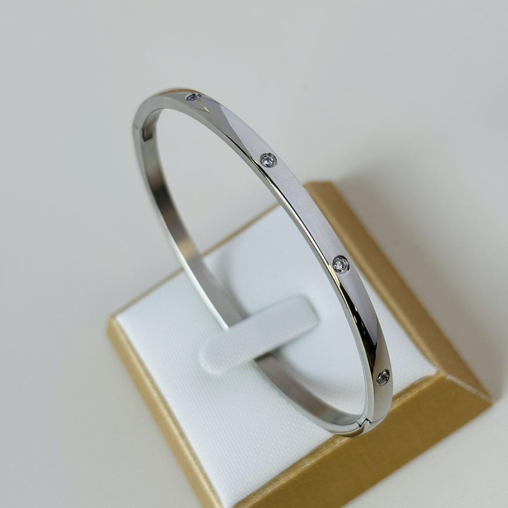 High-quality, Fashionable, Simple, Big-name Brand Waterproof Bracelet for Women