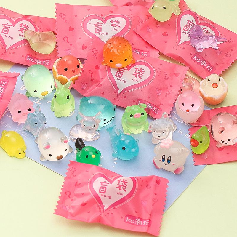 10PCS/Set Random Adorable Lovely Resin Figures Mini Glow In The Dark Model Ornaments Playthings Blind Pouch Surprise Dolls Designed For Children Gifts