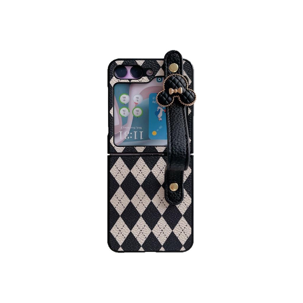 Rhombus Pattern Is Suitable for Samsung ZFlip3/4 Mobile Phone Case Folding Screen Zflip5/6 Cartoon Mickey Wristband Protective Case.