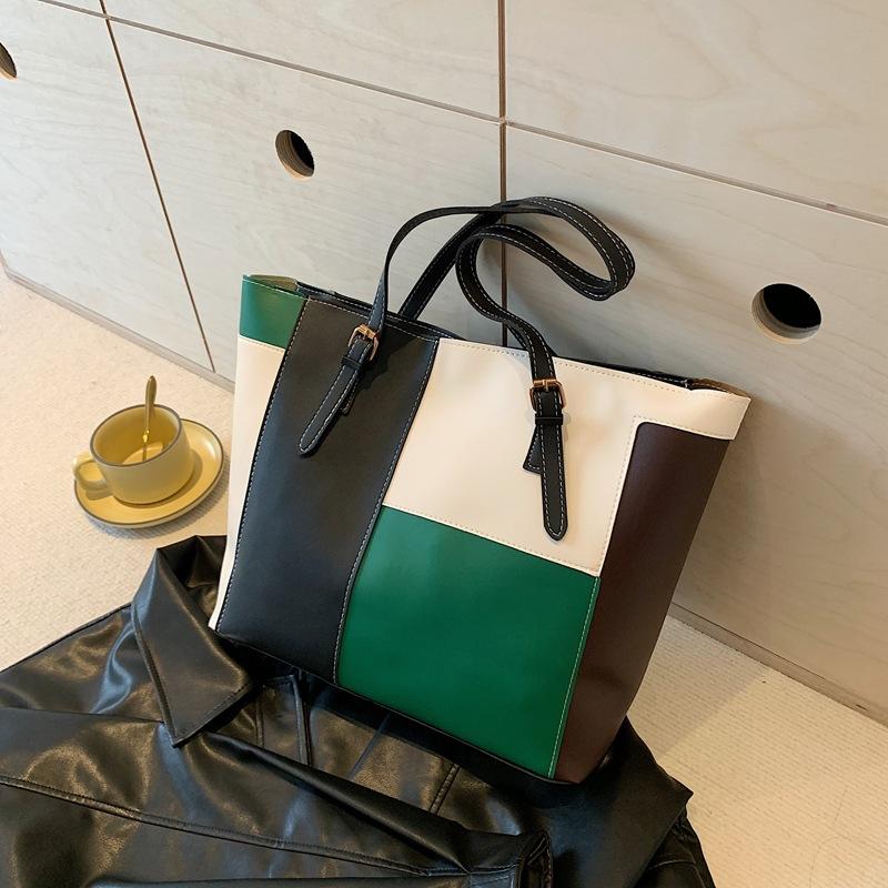 New trendy summer portable beautiful shoulder bag commuting large capacity tote bag women's underarm bag texture big bag