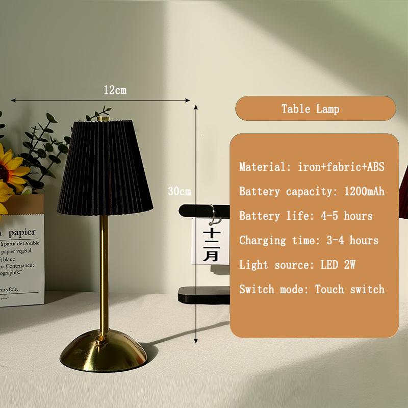 Kreativer LED-Faltenstoff-Lampenschirm Schlafzimmer Nachttischlampe USB-Lademodell Touch-Nachttisch Wohnzimmer Kleine Tischlampe