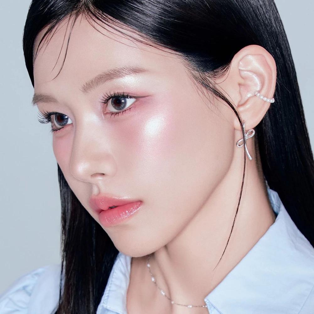 Glass and Highlighter