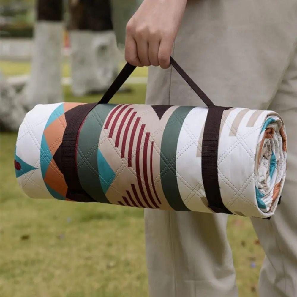 Carrying Handle Waterproof Picnic Blanket Large Size Camping Pad Beach Blanket  Barbecues