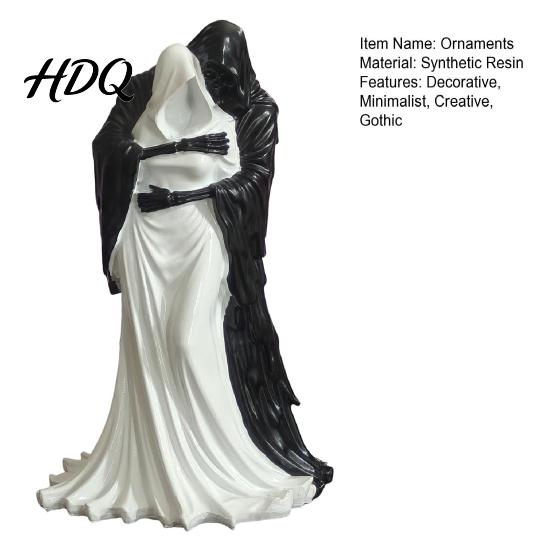 Synthetic Resin Ornaments Gothic Hugging Reaper Figurine Black And White Skeleton Niche Atmosphere Decorations Statue for Bookshelves Desktop Retro