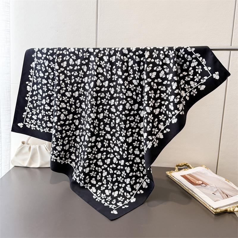 Luxury Brand Spring 90Cm Floral Print Twill Silk Scarf for Women Fashion Shawl Square Scarves Hijab Bandana Foulard Neckerchief