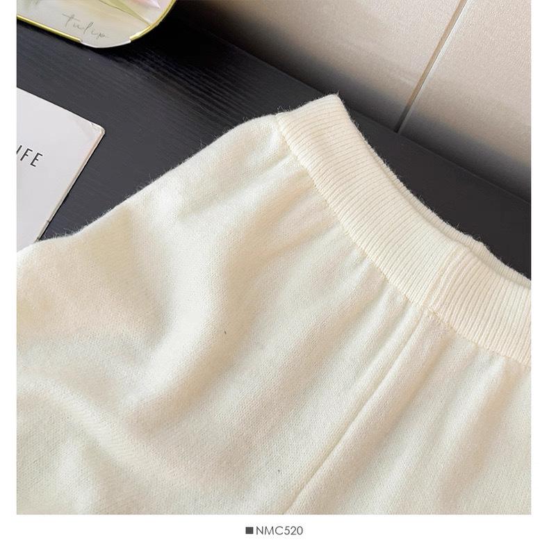 Autumn-Winter 2025 Women's Solid Knit Ruffle Edge High Waist Slimming A-Line Shorts