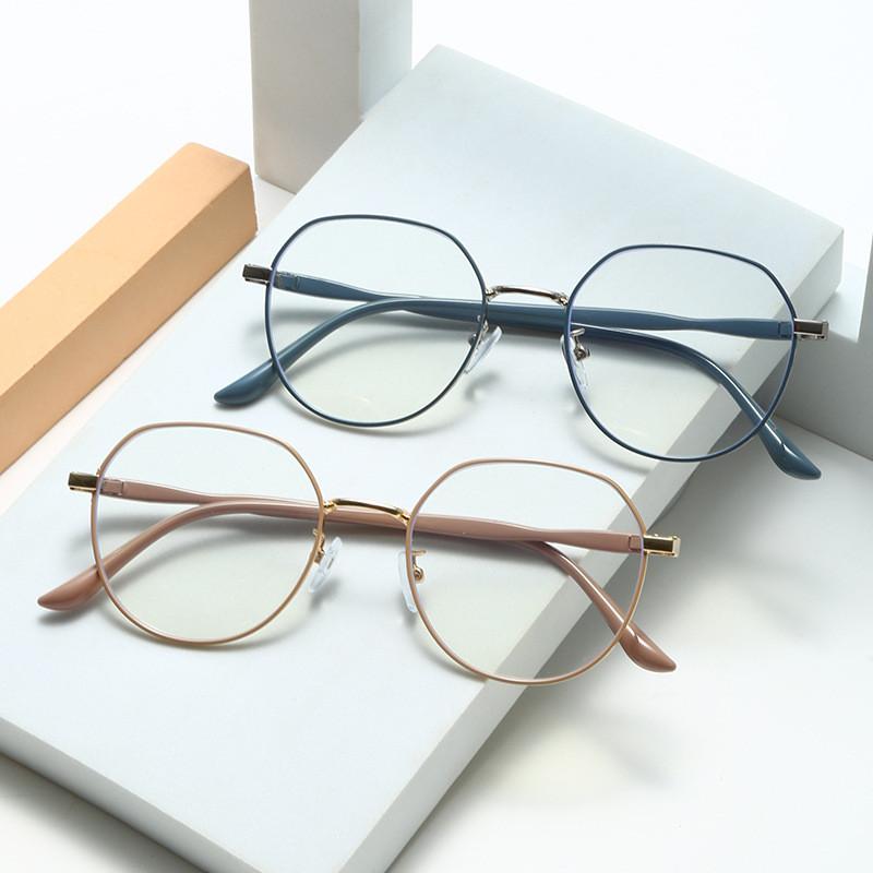 2 Pair of Women'S Round Frame Glasses in Various Colors Featuring a Vintage Minimalist Style