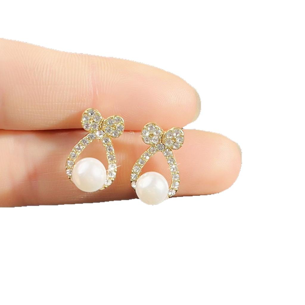 New Pearl Earrings Women's Simple Temperament Versatile Stud Earrings Douyin Jewelry Exquisite Bow
