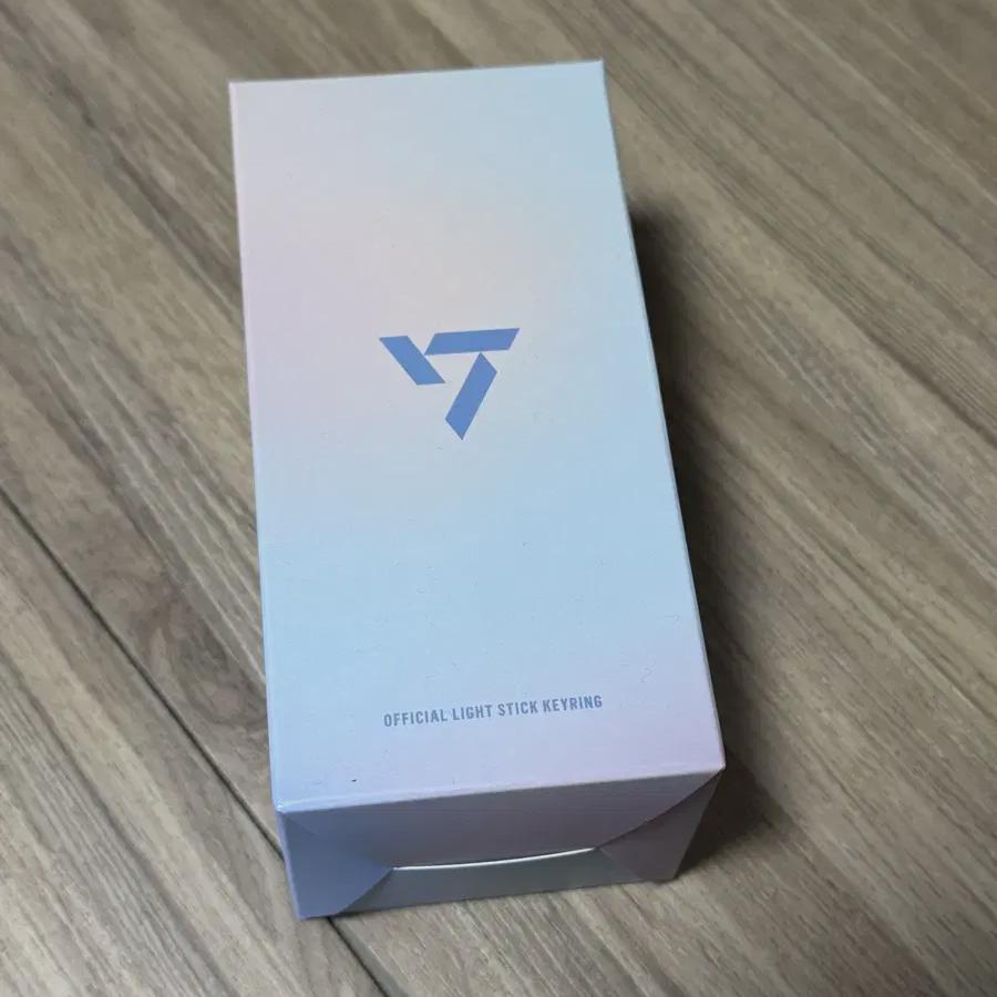 

I Sell Seventeen Lightstick Keyrings!