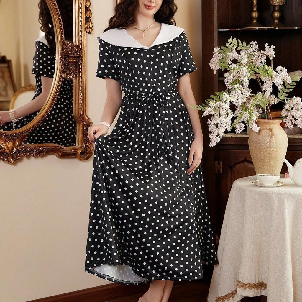 Dot-check Collar Short-sleeved Fitted Summer Dress with A Waistline for Slimming Effect and A Laced Retro-style Collar for Women
