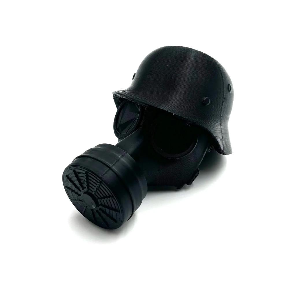 Funny Trailer Hitch Cover - Creative Helmet & Gas Mask Design, Universal Dust Cap For Coupling Protection