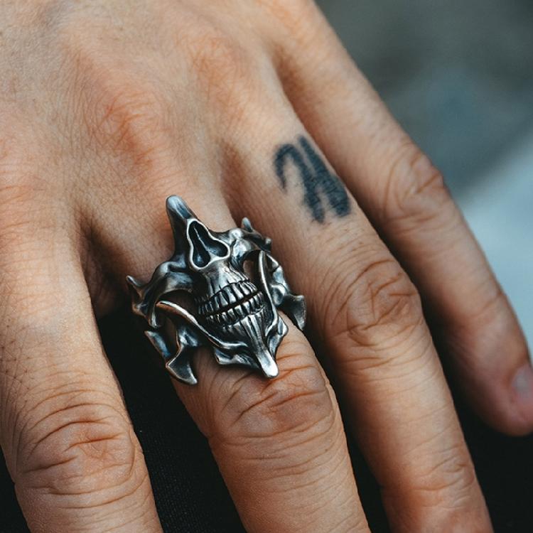 Vintage Gothic Skull Rings Unique Men's Dainty Goth Skull Rings Silver Black Retro Punk Fashion Rings Statement