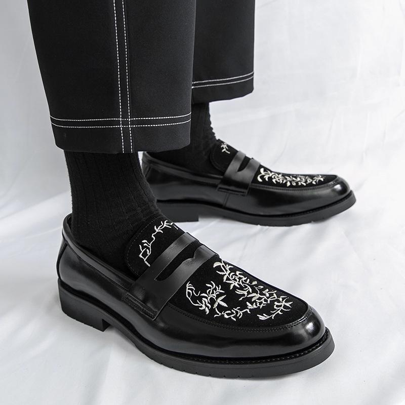 Slip-on High-End Business Casual Loafers: Men's British Style Leather Shoes for Weddings and Suits