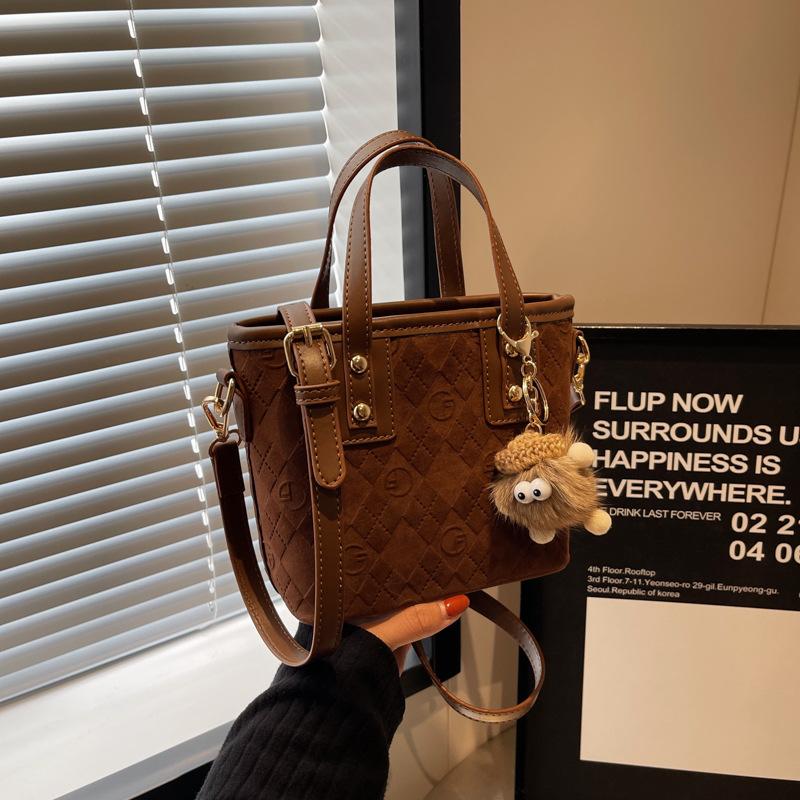 Fashion Versatile Handbag Women's New Shoulder Bag Casual Commuter Messenger Bag