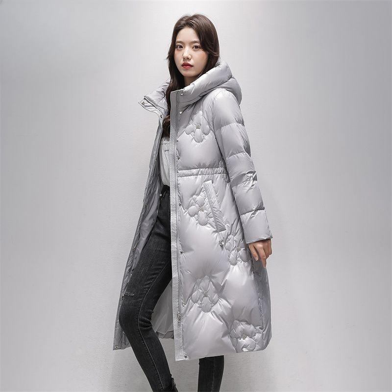 Jednobarevná lesklá dlouhá a tenká módní hřejivá péřová bunda s kapucí dámský zimní kabát