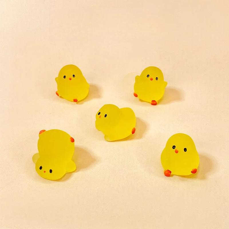 

10/20/100-Piece Set of Cute Yellow Chubby Chicken Desktop Ornaments, Resin Miniature Ducks, and Glow-in-the-Dark Figurines 10pcs