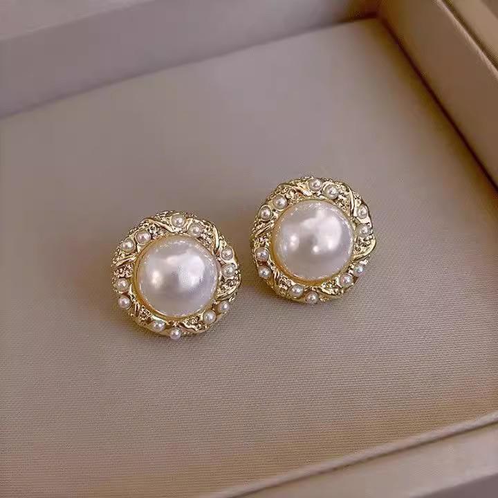 Pearl Asymmetrical Earrings: Elegant Autumn/Winter European & American Style