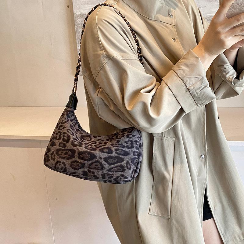 Premium Bag Women's 2025 New Trendy Fashion Leopard Print Texture Shoulder Bag Large Capacity Commuter Bag Chain Bag