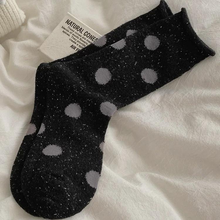Women's Autumn and Winter Thickened Velvet Warm Point Yarn Polka Dot Wool Tube Socks