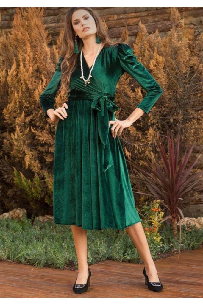 Großes Damenkleid in Smaragdgrün mit Wassermelonenärmeln, zweireihiges Samtkleid mit Gürtel