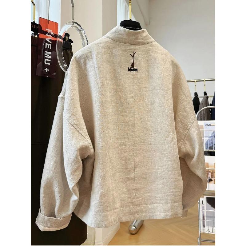 High-end Heavy-duty Embroidery Unique and Beautiful V-neck High-end Short Jacket for Women in Autumn.