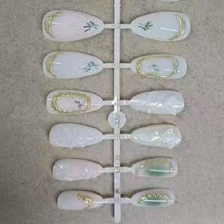 24 stycken rosetter hel täckning självhäftande nagel fjäril press-på-nagel 3D-blomma konstnagel medium mandel lösnagel