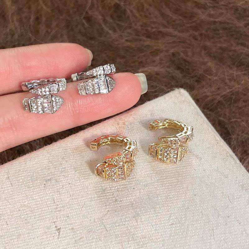 Zircon Snake Ear Clip for Women - No Piercing, Chic and Versatile, High-End Fashion Ear Accessory