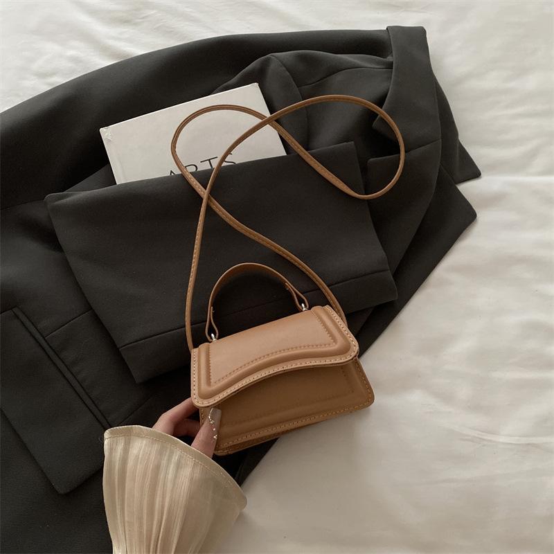 Indentation Autumn and Winter New Fashion Texture Solid Color Shoulder Crossbody Handheld Women's Small Square Bag Tide