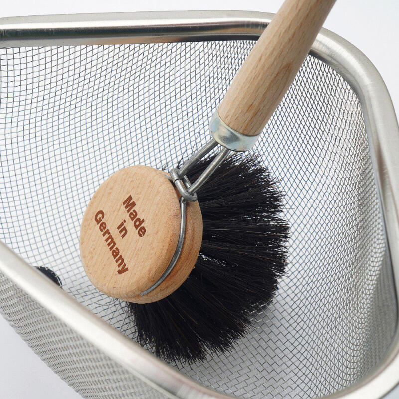 

Soft wood brush for cleaning frying pans and pots