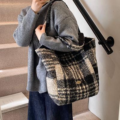Striped Plush Bag for Women In Winter New Trendy Fashion College Style Tote Bag Casual Large Capacity Woolen Bag