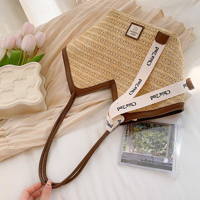

Stylish Large Woven Tote Bag With Contrast Color Options For Women Street Fashion Shoulder Bag For Daily Wear Khaki Brown