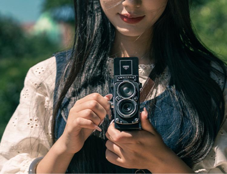 Retro Hand-Cranked Digital Camcorder for Students: Scientific & Gift-Ready Camera in Stock