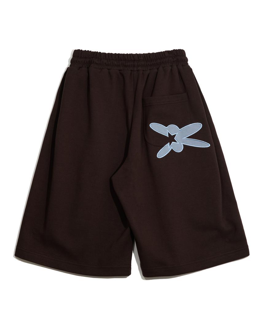 BOUNDARY Double-Tuck Classic Logo Backpack Patch Bermuda Shorts [Brown]