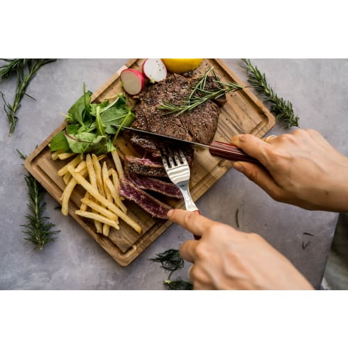 Tramontina Churrasco Essential Cutting Board, Small, 28cm x 19cm, Lightweight, Reversible Meat Tray, Grooved, Made in Brazil, 13454/052 TRAMONTINA