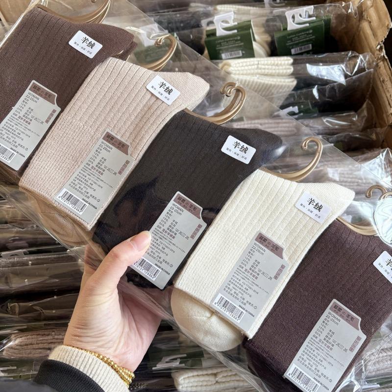 

10 пар теплых кашемировых носков для женщин, весна-осень, утолщенные плюшевые носки средней длины, однотонные шерстяные теплые модные домашние спальные носки 10 Pairs