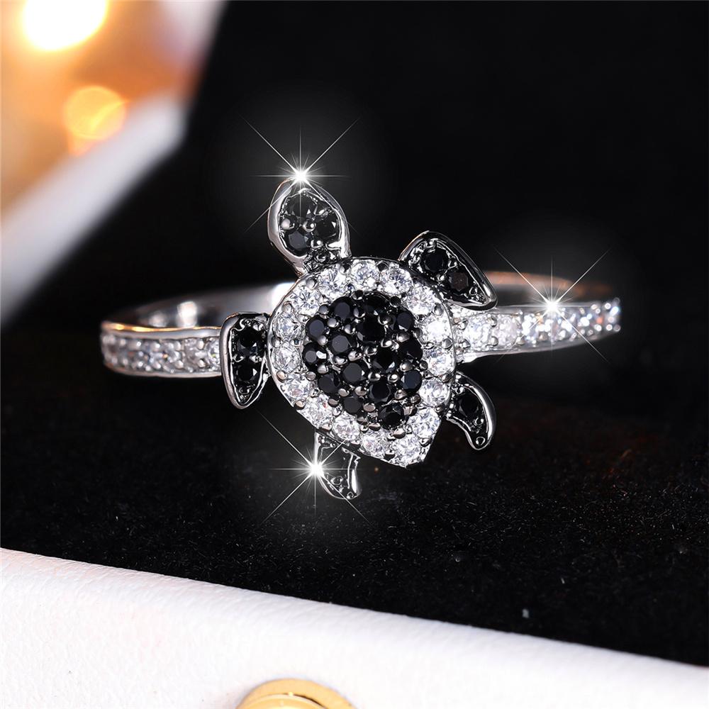 Luxury Female Black Zircon Stone Turtle Finger Ring Vintage Silver Color Wedding Band Bridal  For Women