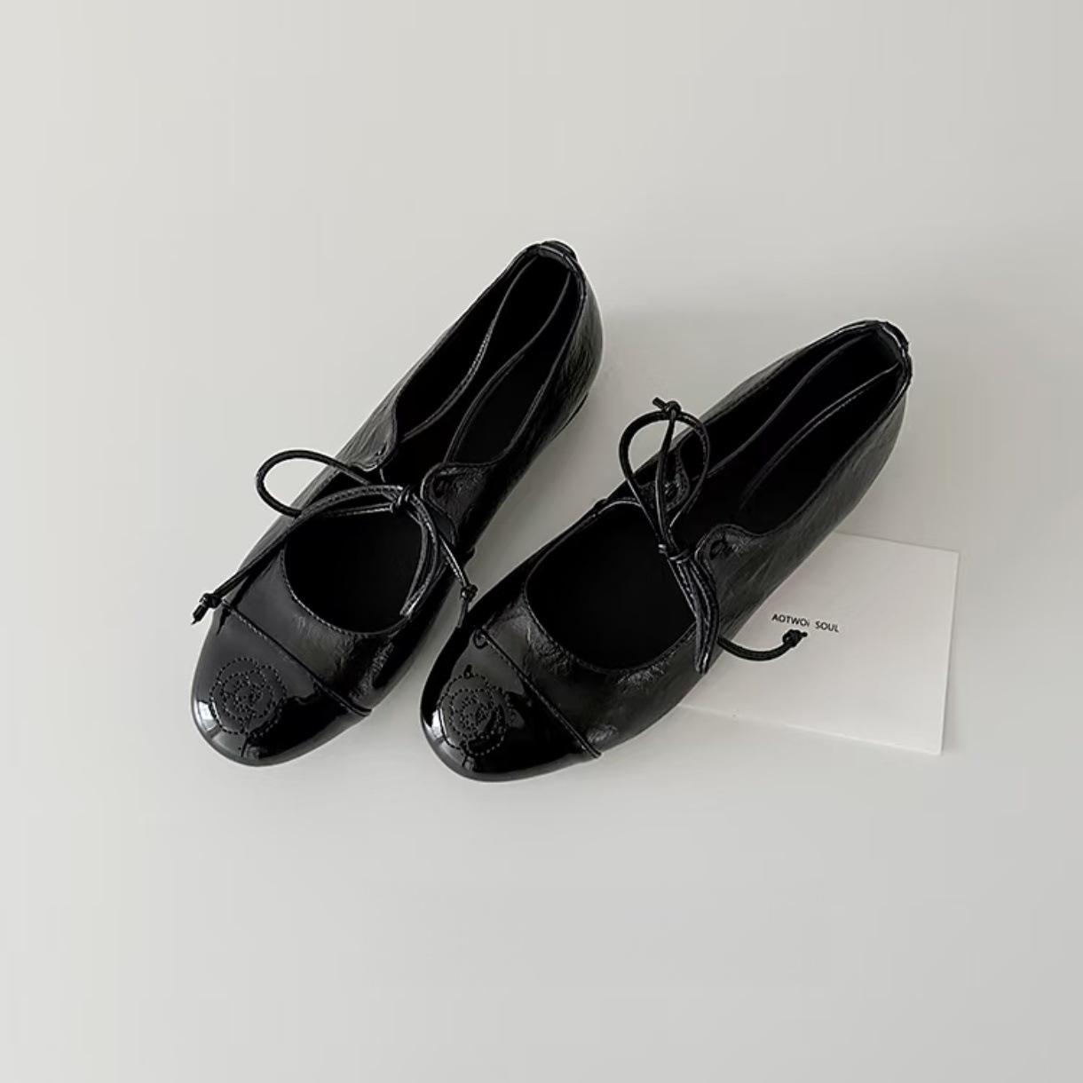 

Sheepskin version of European ballet shoes, small fragrant wind, shallow mouth women s shoes, classic bow one-pedal flat-soled single shoes, pure orig 35 чёрный