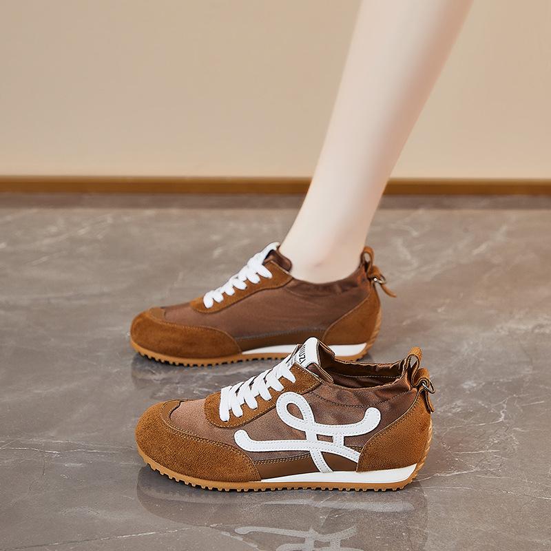 Women's new heightening sports board shoes in summer, mesh breathable little white shoes