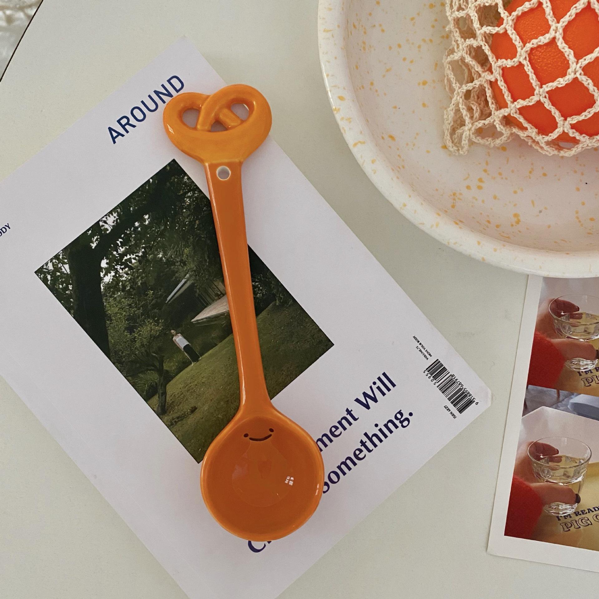 

Керамическая 3D-ложка в форме хлеба — высококачественный милый мультяшный дизайн для еды супа и риса