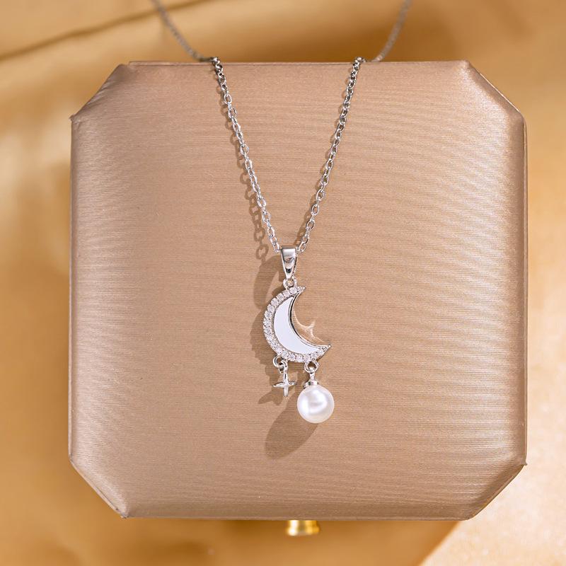 Golden Luxury Diamond Titanium Steel Necklace Women Fashion Slim Waist H Pendant Collarbone Chain